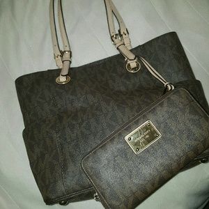 Michael Kors purse set