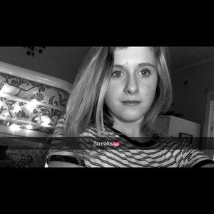 Meet your Posher, Carlee