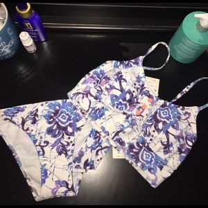 ROXY Bikini!! NWT