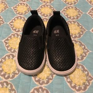 H&M Black leather textured Slip on Sneakers