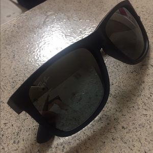 Ray-Bans Style: Justins