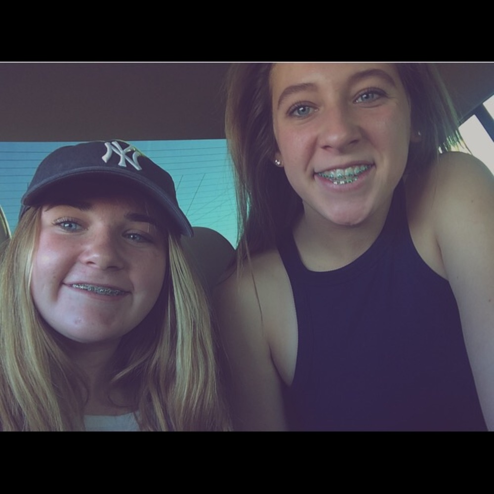 Meet your Posher, Ella