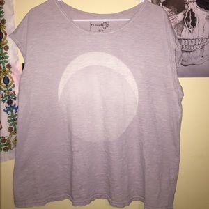 Free People tee🌙