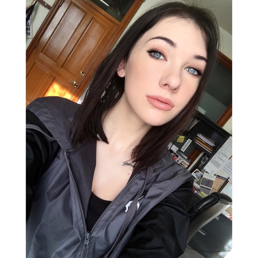 Meet your Posher, Mackenzie