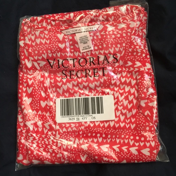 Victoria's Secret Kimono. NIP. OS - Picture 2 of 5