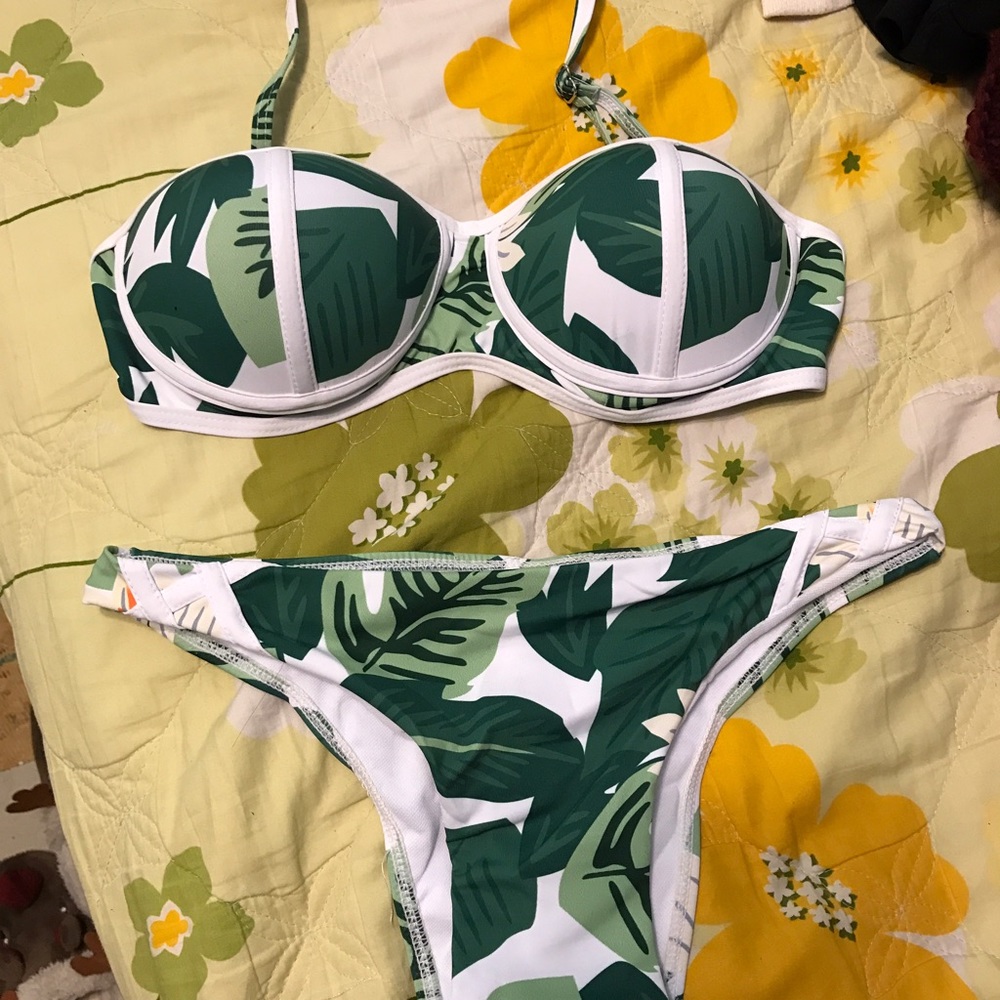 Green bikini NEW WITHOUT TAGS