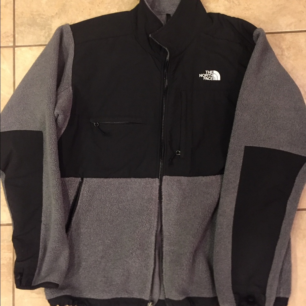 North Face Mens Jacket (size L)