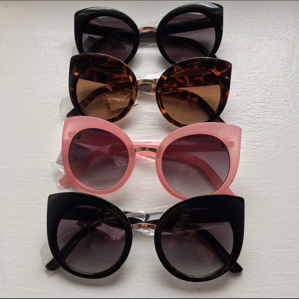 Cat Eye Sunglasses 🕶