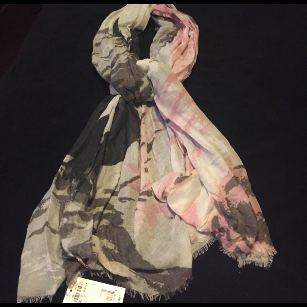 Scarf - Picture 3 of 4