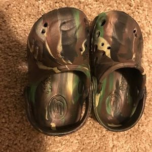 Toddler Camo Skechers Size 4/5