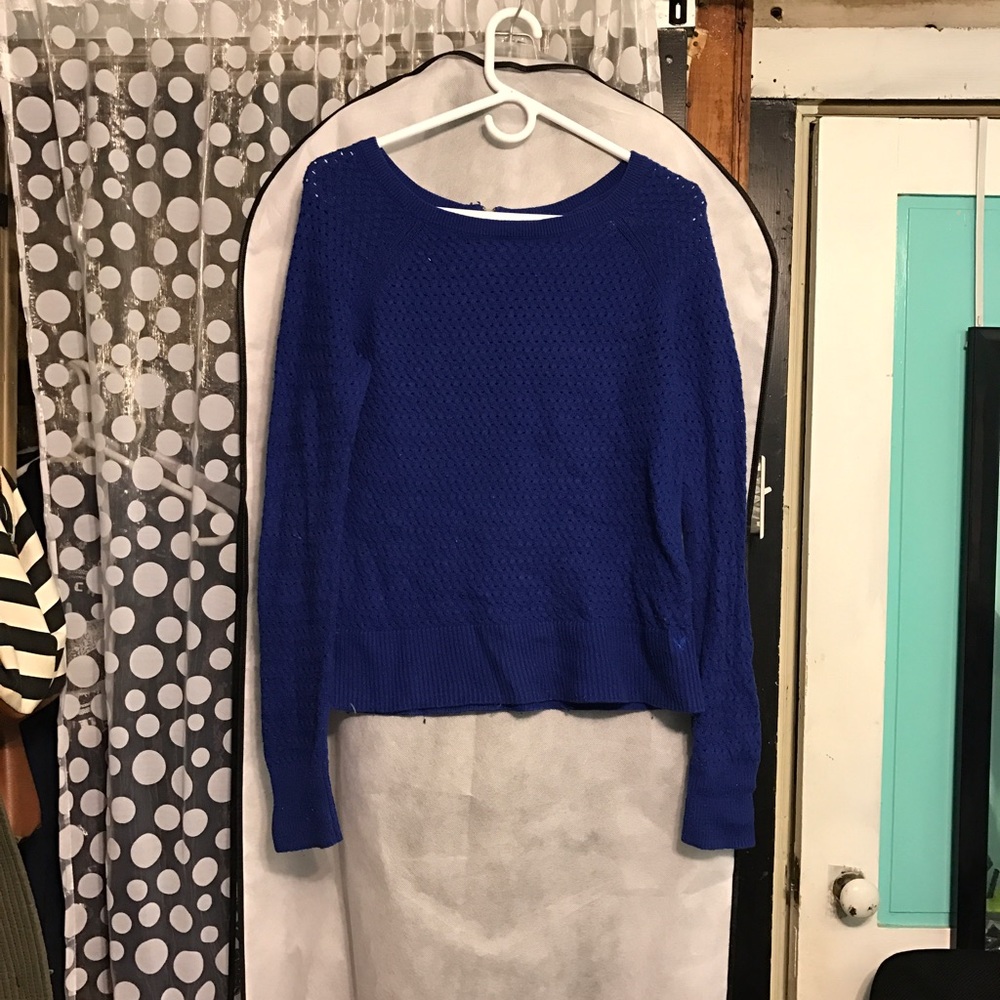 AMERICAN EAGLE SWEATER