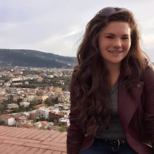 Meet your Posher, Becca