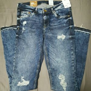 H&M Distressed Jeans NEW!!  So Hot! Sz 30