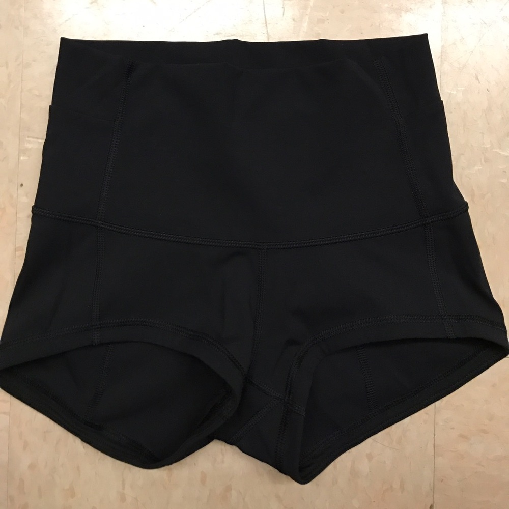 Lululemon Wunder Short 2"