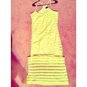 Bright solid/sheer maxi dress 🍋