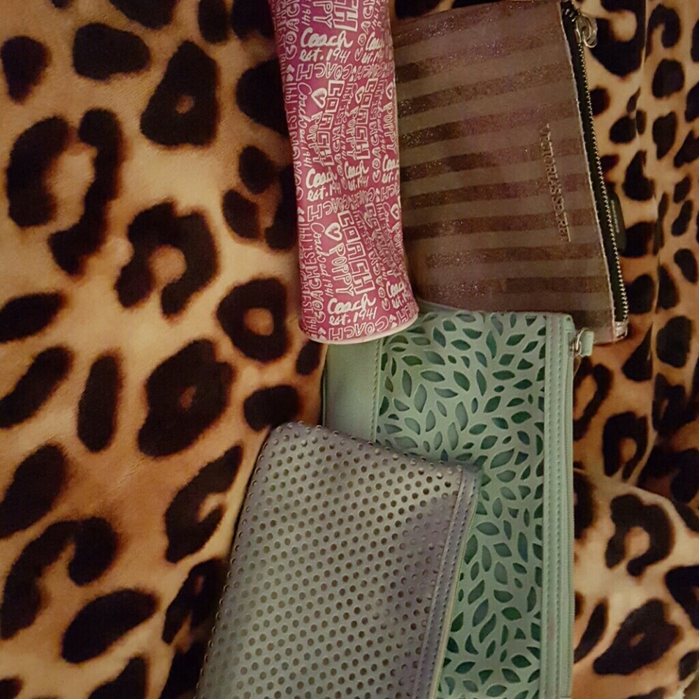 1 HOUR ONLY vs ,coach, ipsy and ulta