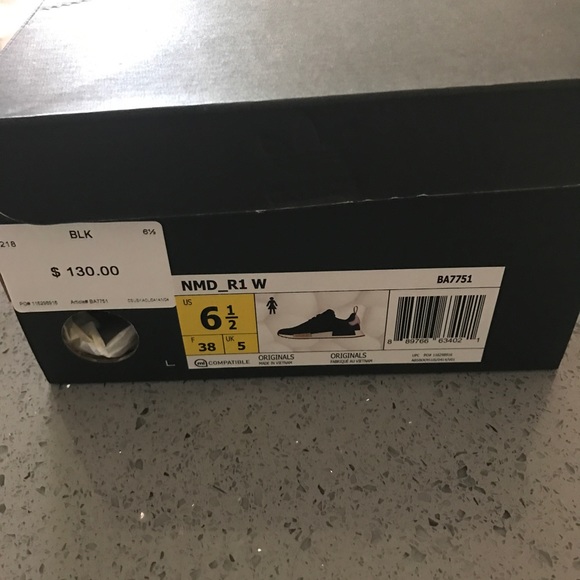 Adidas NMD R1 - Picture 3 of 4