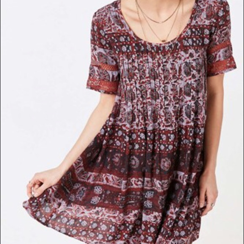NWT Ecote amethyst shift dress.