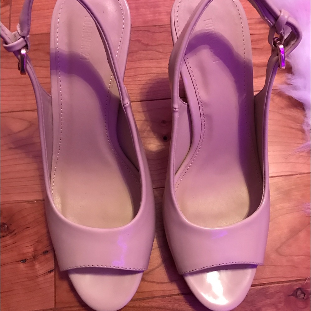 Nude wedge