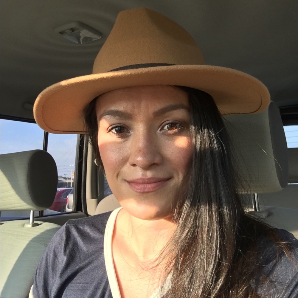 Meet your Posher, Crissy