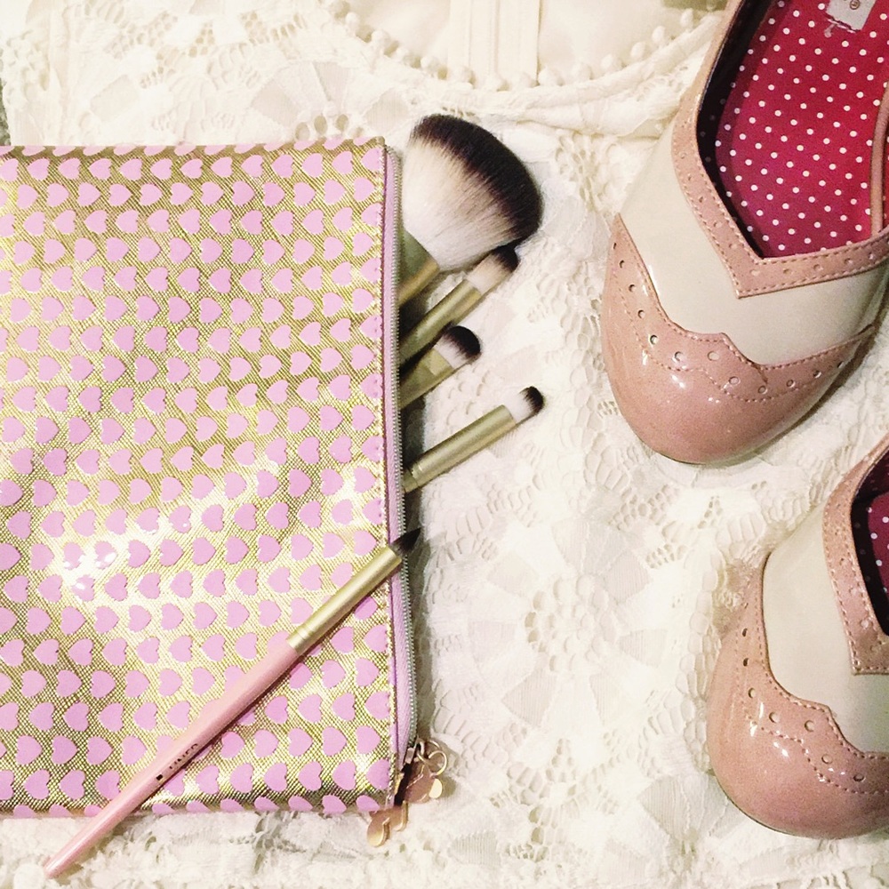 Too Faced Teddy Bear Hair Professional Brush Set