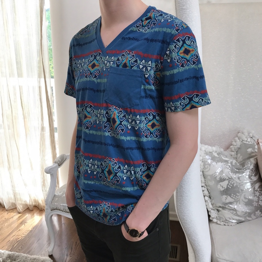 BDG shirt. Slim fit v neck.
