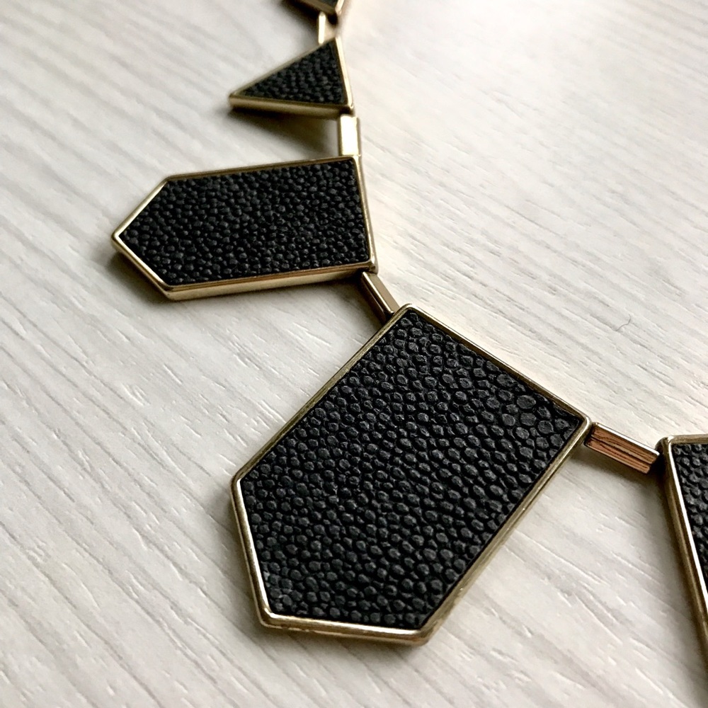 ✨HPx2!✨ House of Harlow Stingray Station Necklace