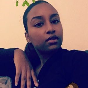 Meet your Posher, Veronica