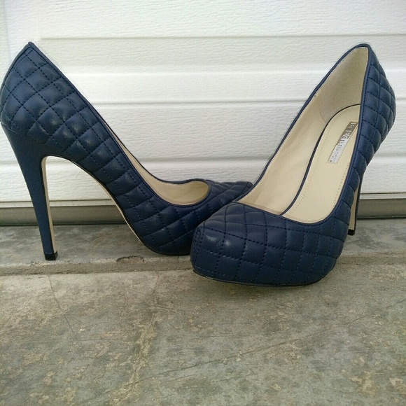 Heels - Picture 1 of 1