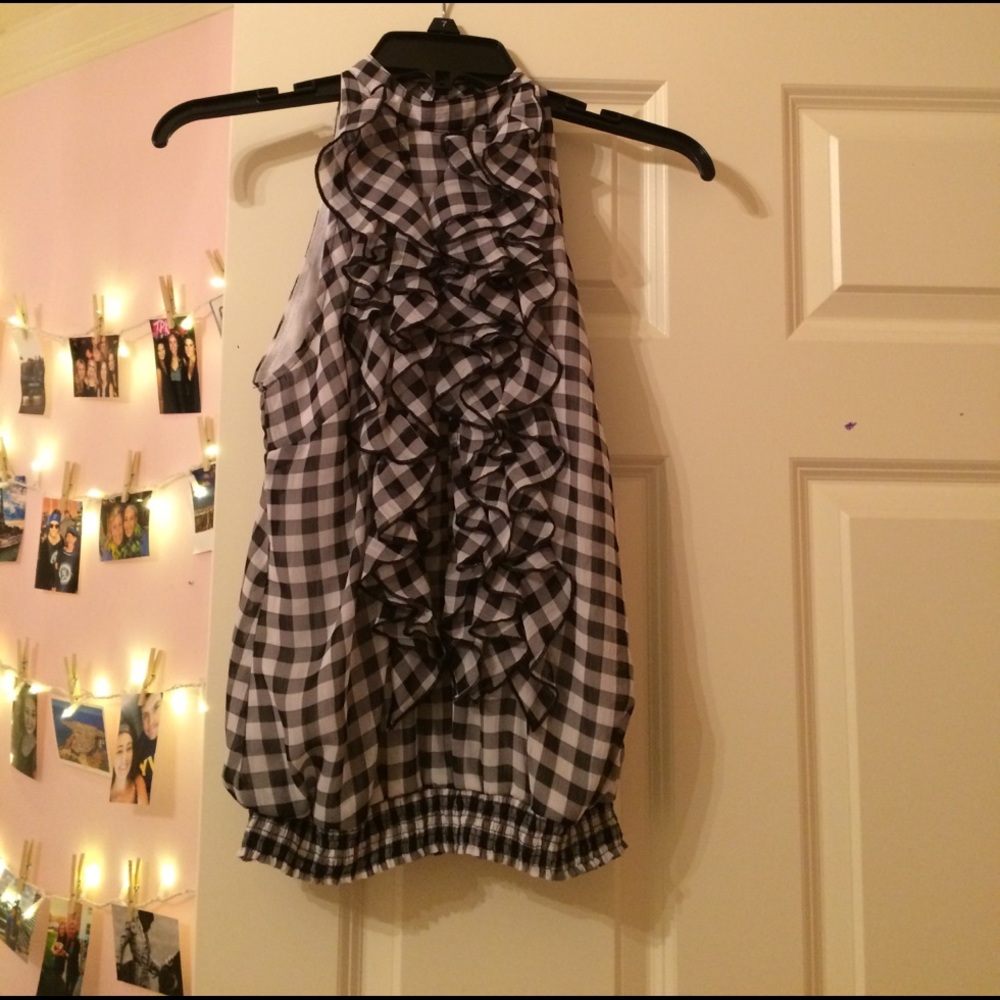 Black + white ruffled top