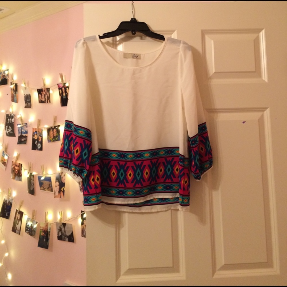 Aztec detail top