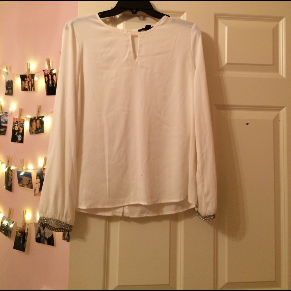 Jeweled sleeve white top
