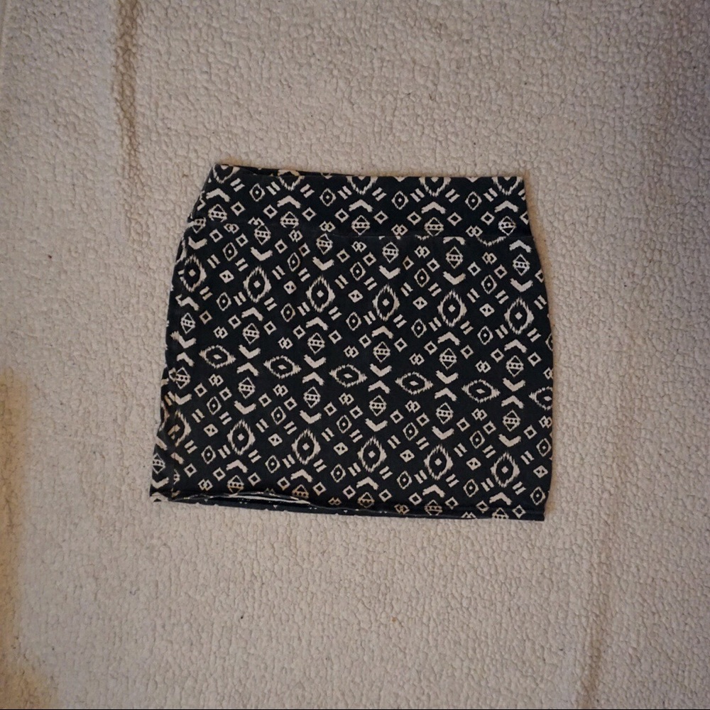 Black and White Aztec Print Bodycon Skirt