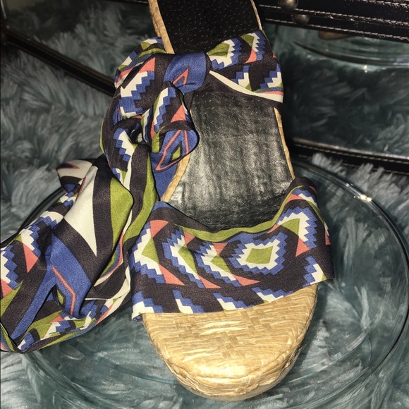 Platform sandals - Picture 3 of 3