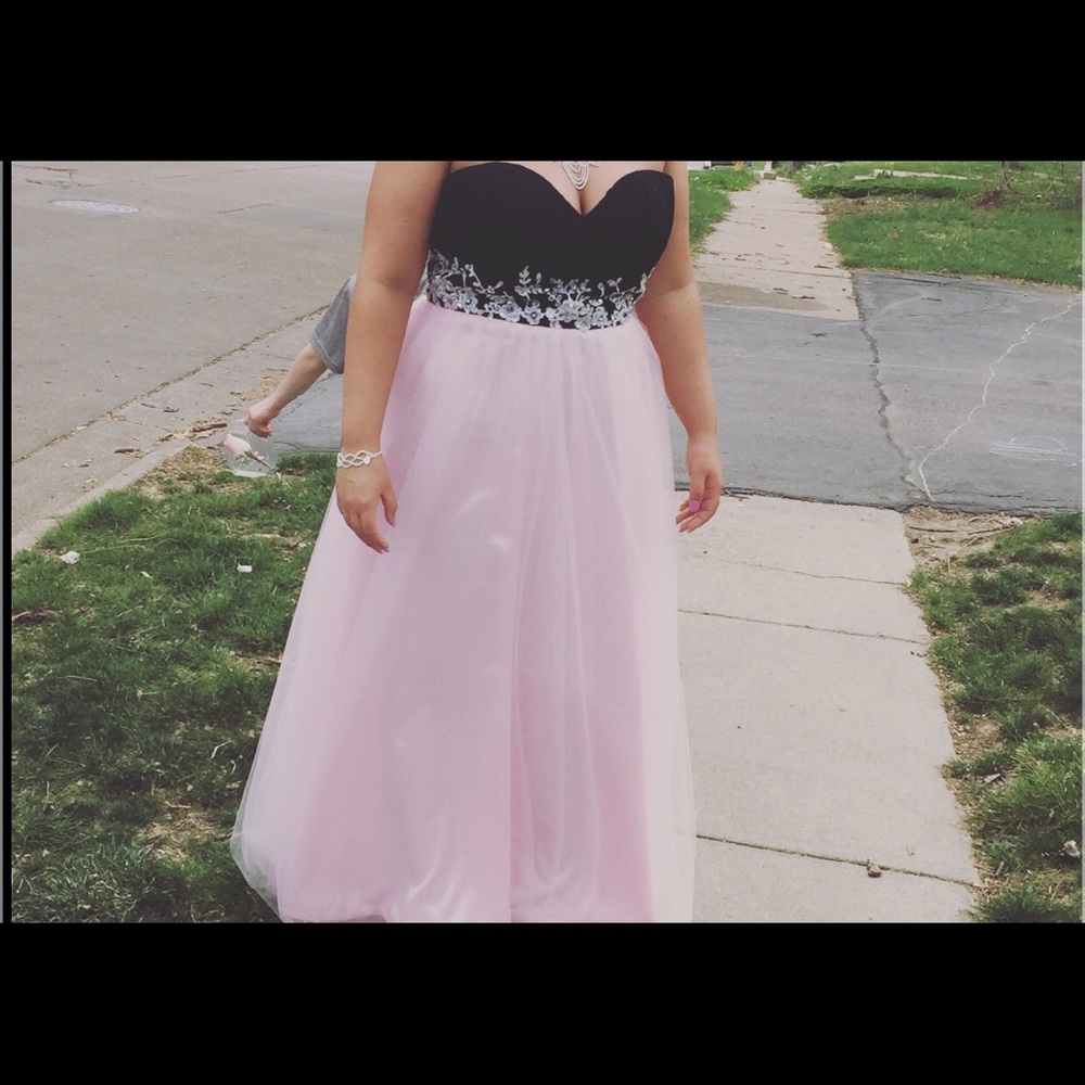 Prom Dress - Picture 3 of 3