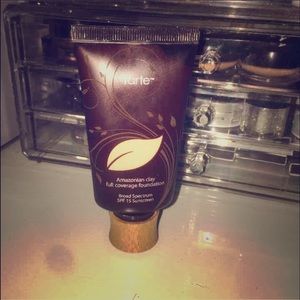 Tarte Amazonian Clay Foundation!