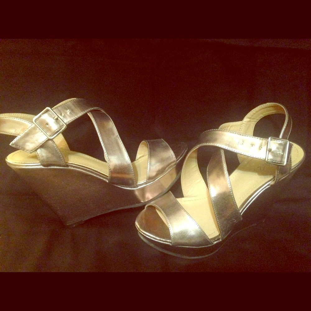Wedge sandals