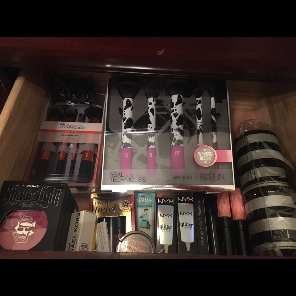 Multiple items without listings yet, will create! - Picture 4 of 4