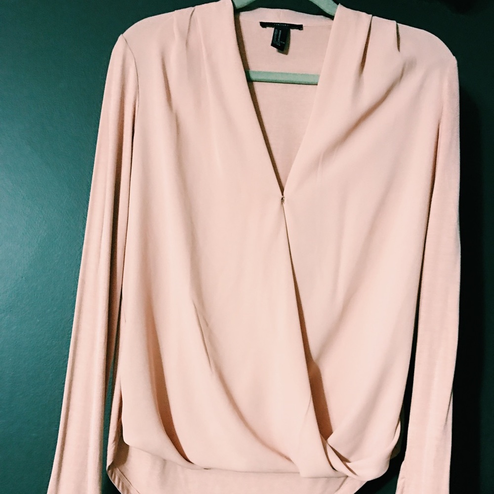 Long-sleeve pink blouse