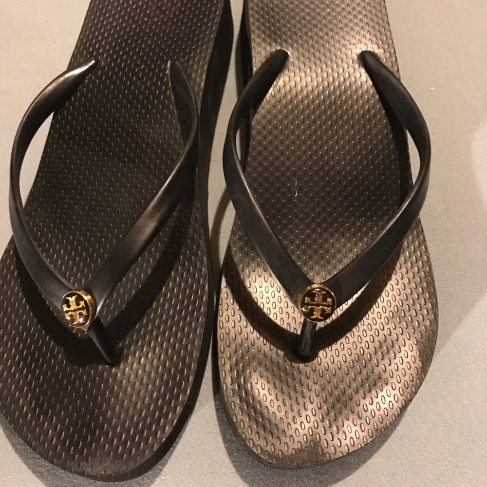Tory Burch size 9 flip flops