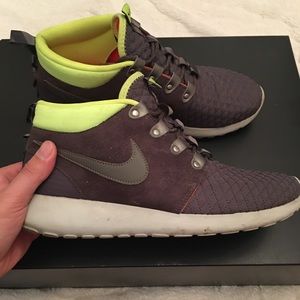 Nike Roshe sneaker boot size 10.5