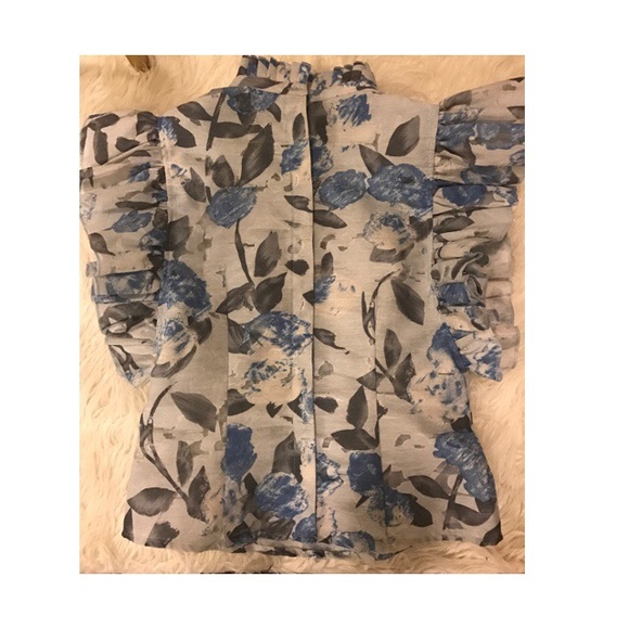 High collar ruffled sleeve top - Picture 2 of 2