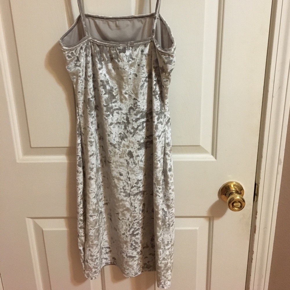 GRAY VELVET DRESS - Picture 3 of 4