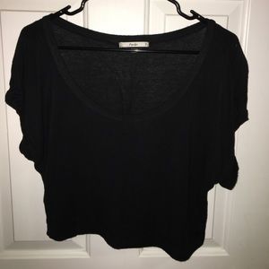 BLACK CROP TOP