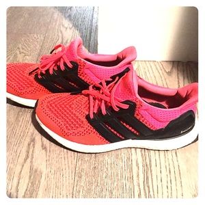 Adidas Ultra Boost Men's 7.5 almost new