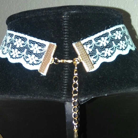 BOGO FREE Blue Lace Diamond Choker - Picture 3 of 4