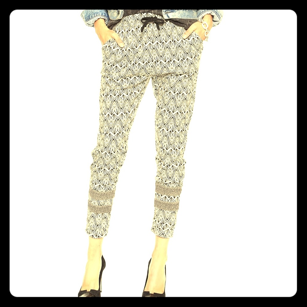 Maison Scotch joggers.