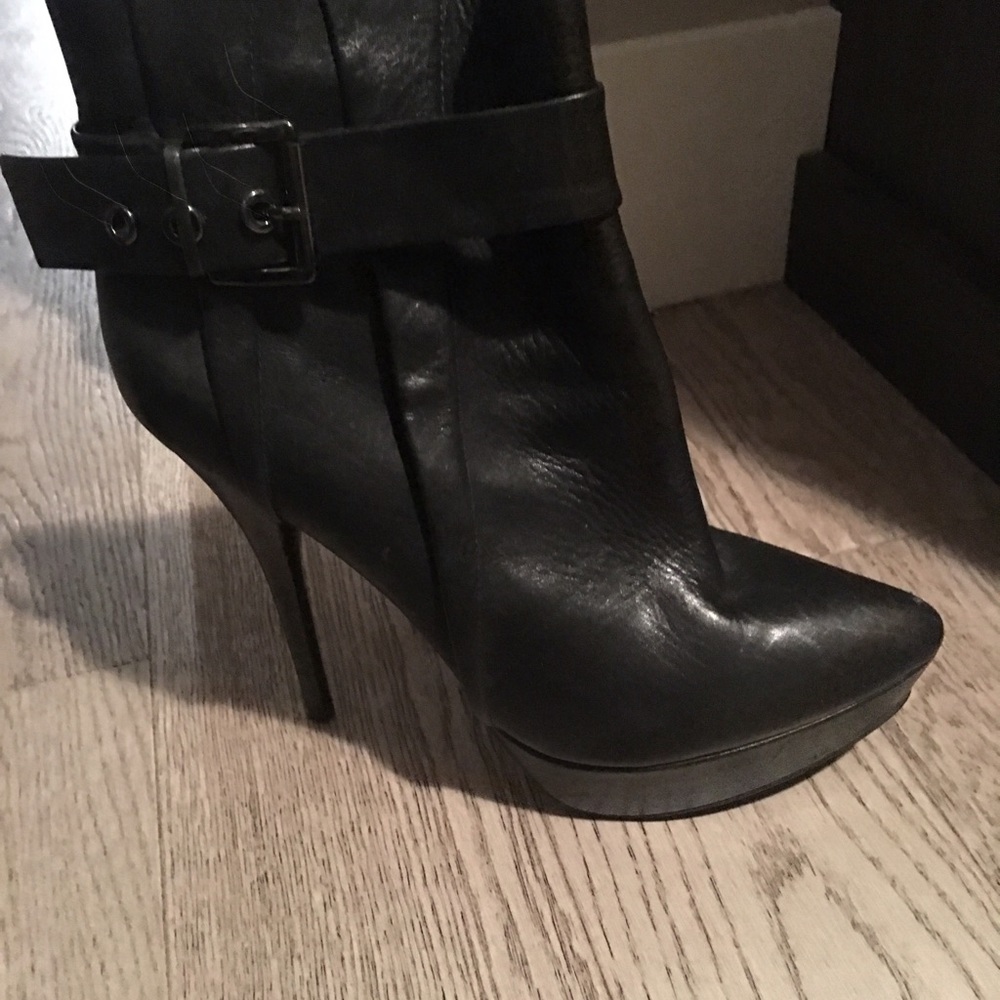 Aldo leather bootie 6" heel. Size 41, Worn once