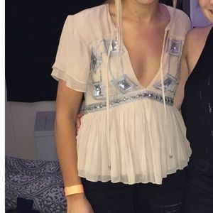 Low cut top