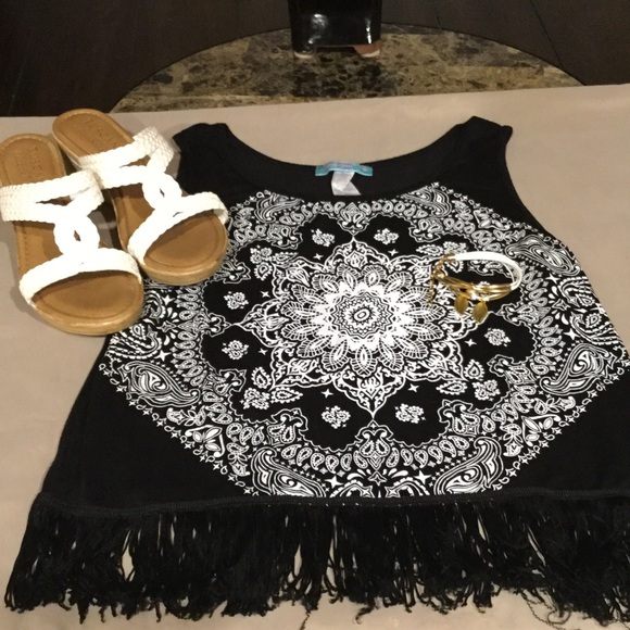 Julie's Closet Tops - Funky but cute fringed top!